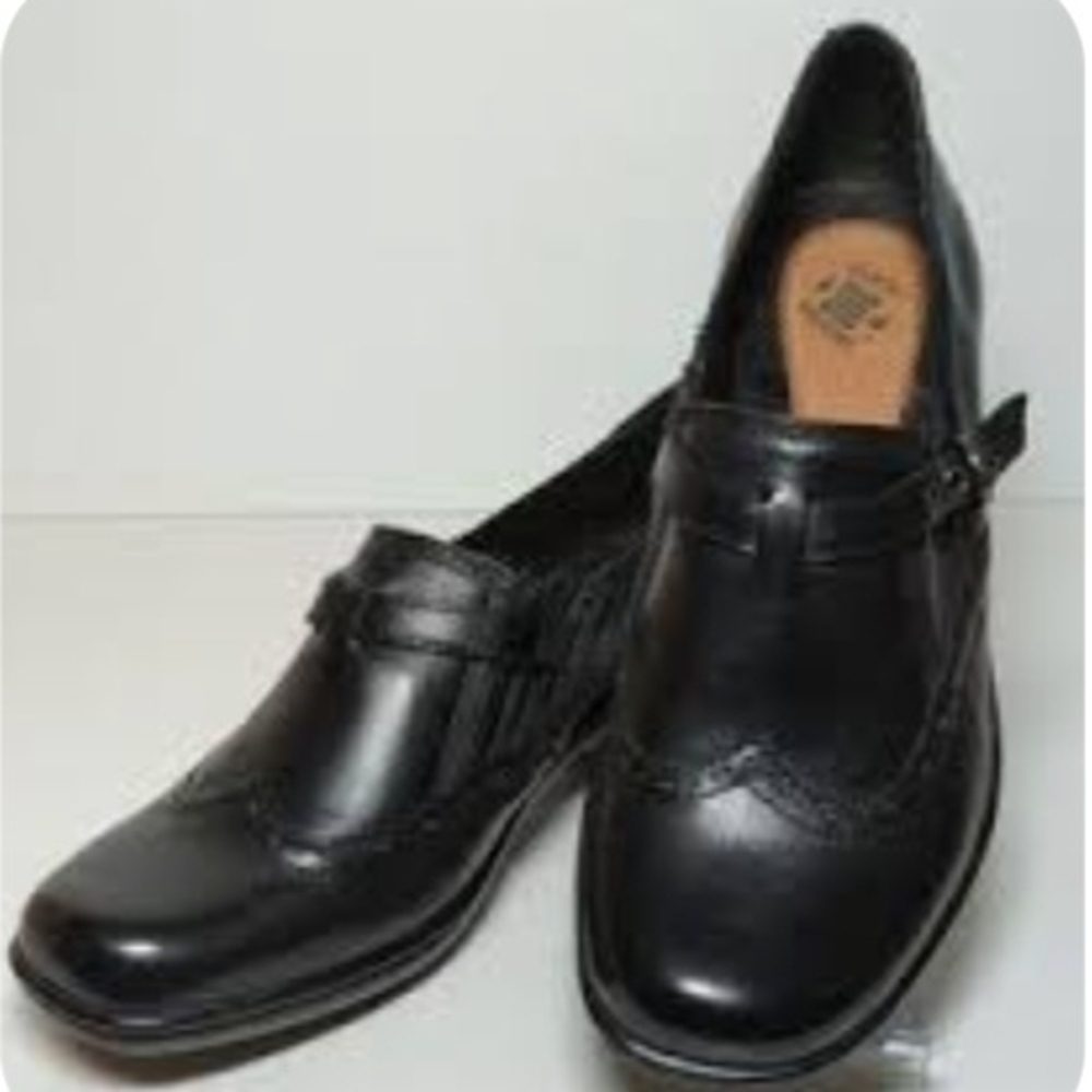 Earth Origins Black Mules with Chunky Heel